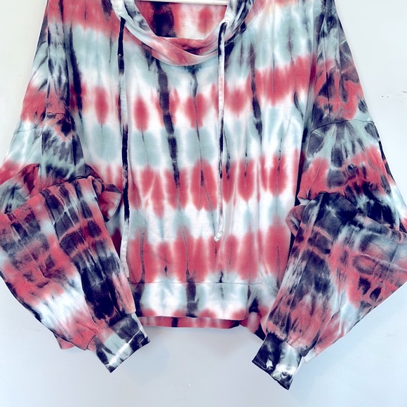 EUC Young Fabulous & Broke tie dye crop hoodie unique snap dolman style sleeves - Picture 4 of 5